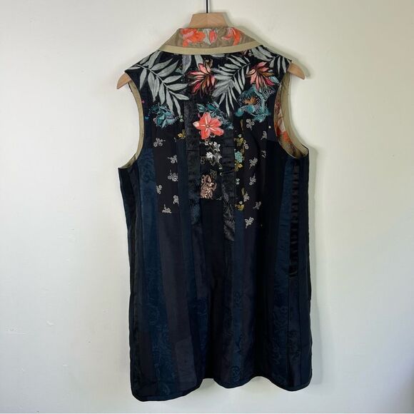 GinYa Floral Quilted Embroidered Appliqué Asian Style Long Line Open Front Vest - Picture 11 of 16